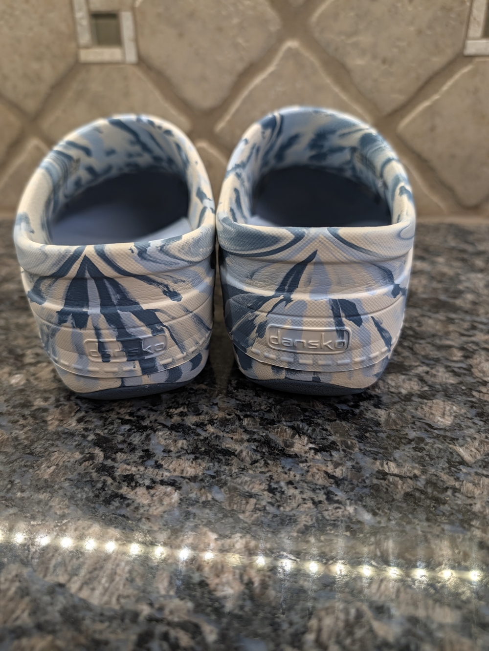 Dansko Women's Kaci slip-on clogs SZ 38 EU - Picture 4 of 10